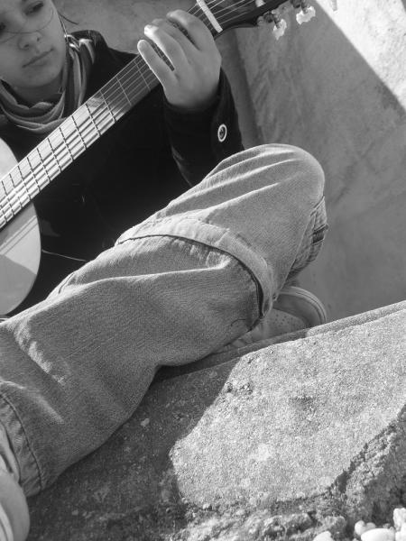 2. avec une guitare .2